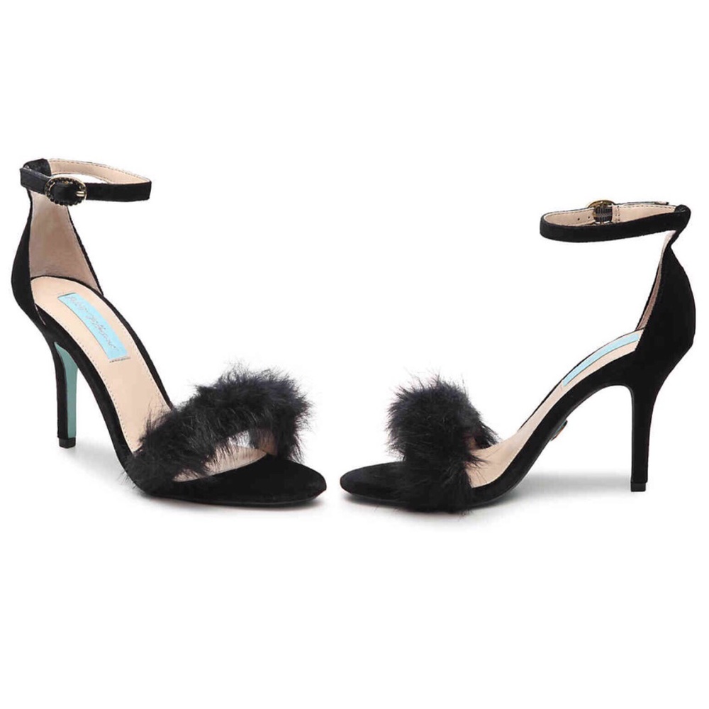 🛍 Betsey Johnson Faux Fur Trim Sandal  8.5 NWOB
